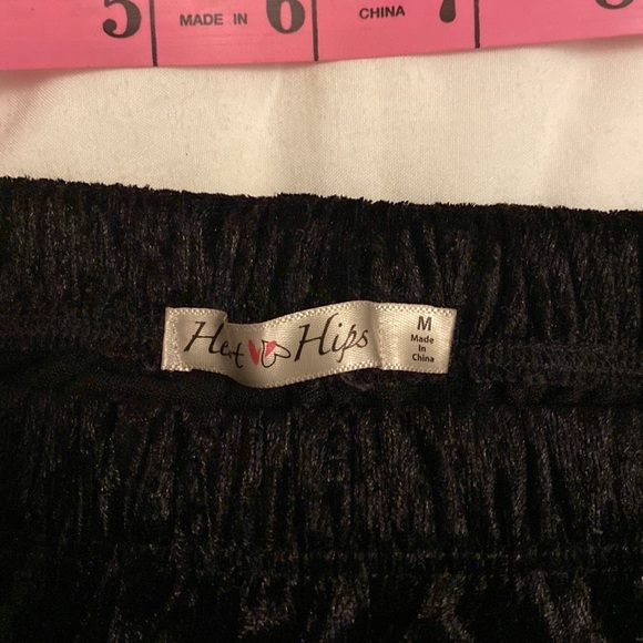 Velvet shorts - Picture 3 of 5